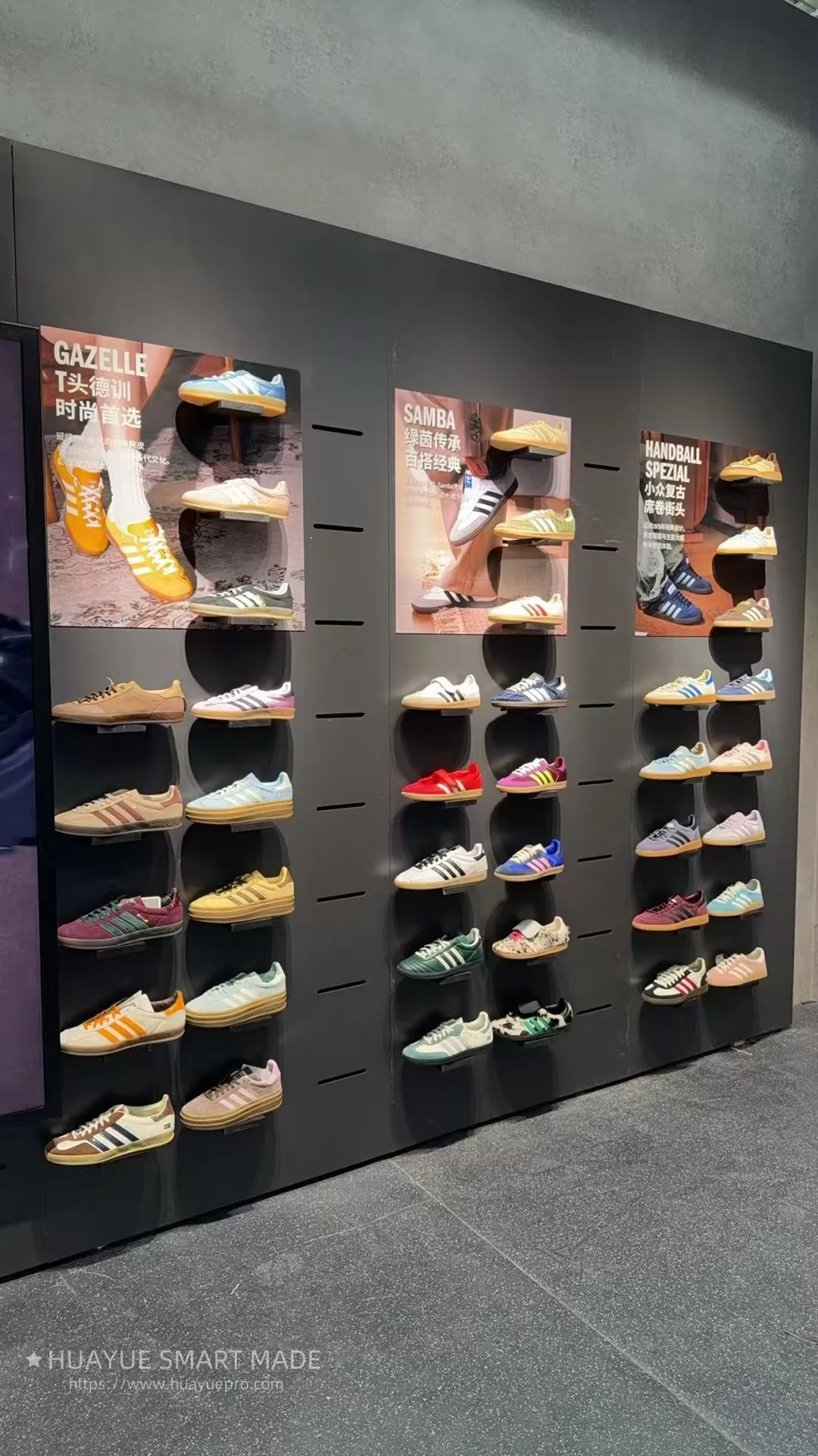 Brand sports shoes display props
